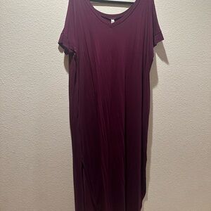 Elegant Plum V-Neck Dress